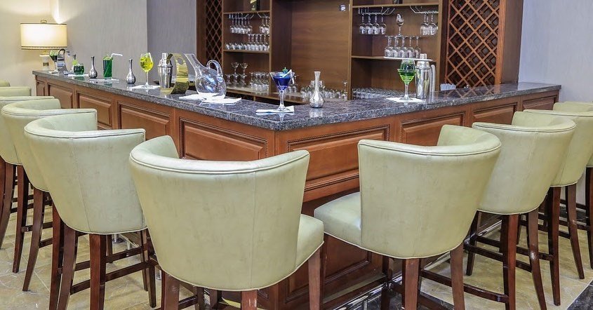 Sapphire Addis Hotel: Bar